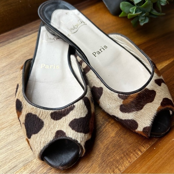 Christian Louboutin Animal Print Calf Hair Slides Sandals | Size 36 US 6 w/ Box - Picture 4 of 15